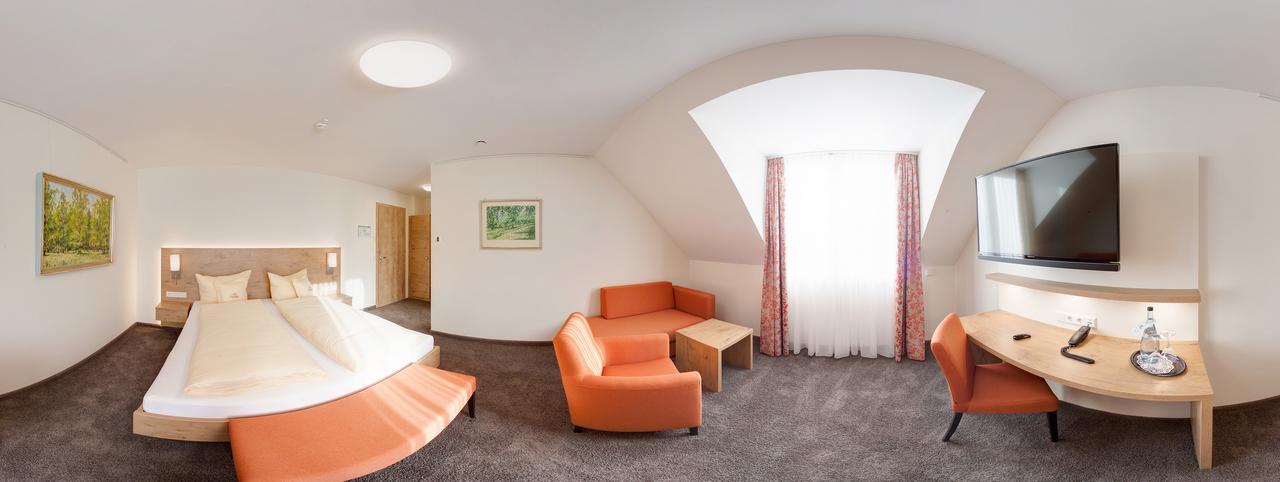 Landhotel Steigenhaus Untermunkheim Екстериор снимка